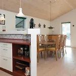 Three-bedroom In בית נופש בלוקהוס