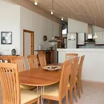 בית נופש Three-bedroom In