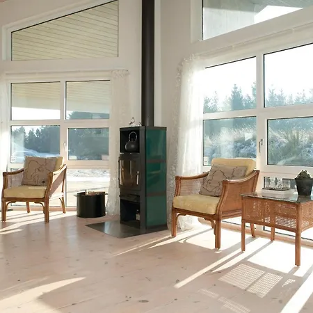 Holiday home Three-bedroom In