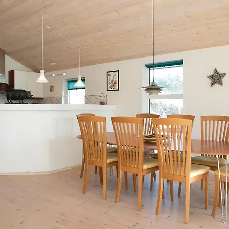 Amazing Home In Blokhus With Wifi بلوكهوس