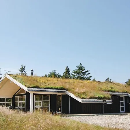 Holiday home Three-bedroom In