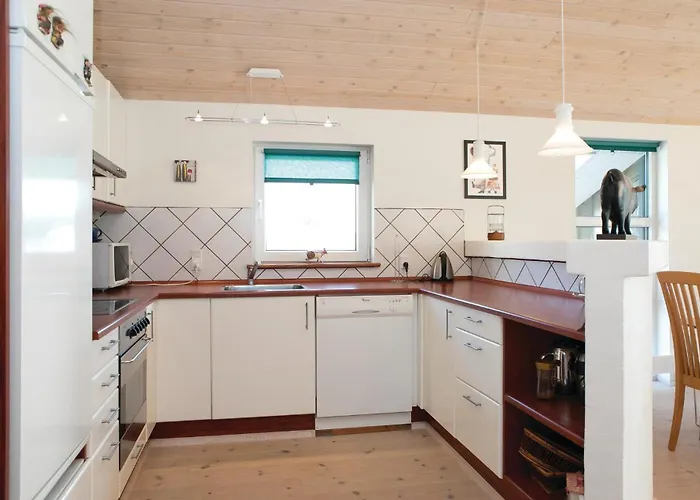 Three-bedroom In Holiday home